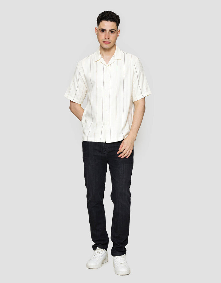 Cole Stripe Weaving Kemeja Lengan Pendek Pria