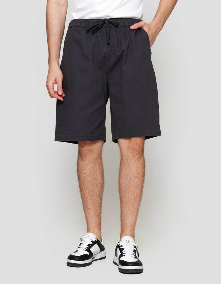 Nevada Woven Basic Big Twill Celana Pendek Pria