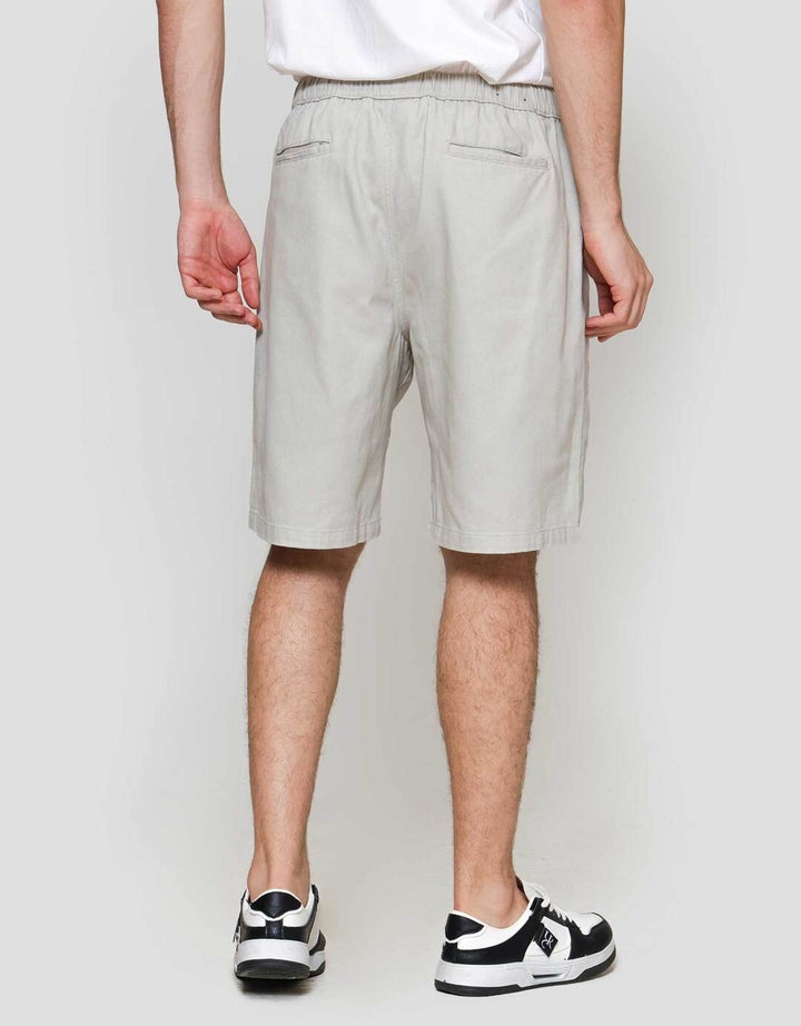 Nevada Woven Basic Big Twill Celana Pendek Pria