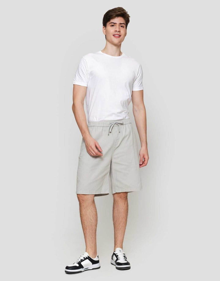 Nevada Woven Basic Big Twill Celana Pendek Pria