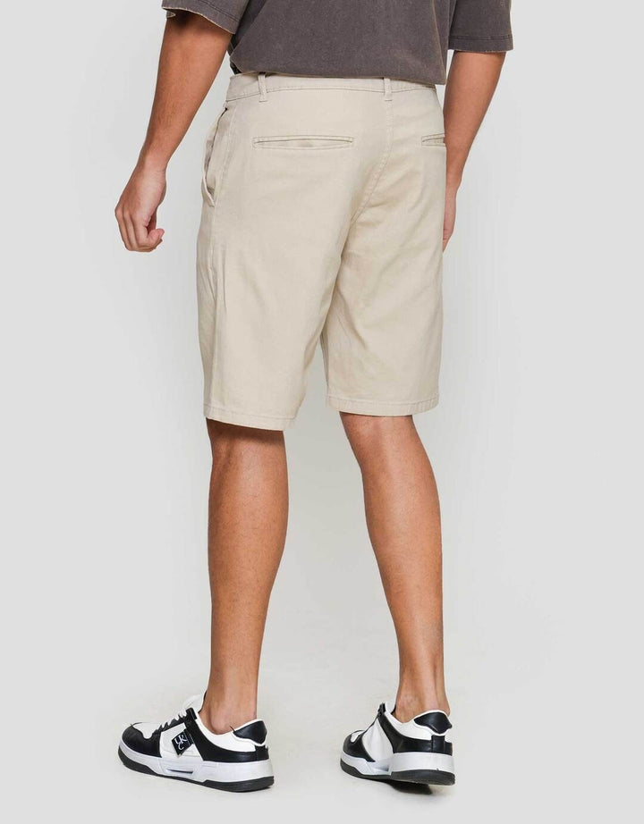 Nevada Woven Slim Fit Celana Pendek Chinos Pria