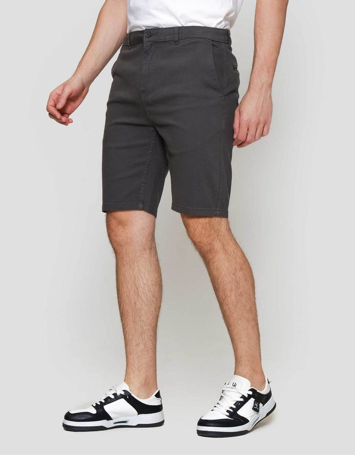 Nevada Woven Slim Fit Celana Pendek Chinos Pria