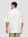 Suko Oversized Linen Non Pocket Solid Kemeja Lengan Pendek Pria