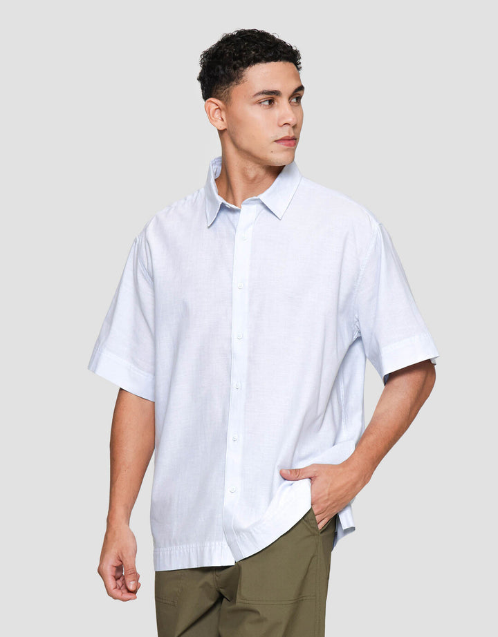 Suko Oversized Linen Non Pocket Solid Kemeja Lengan Pendek Pria