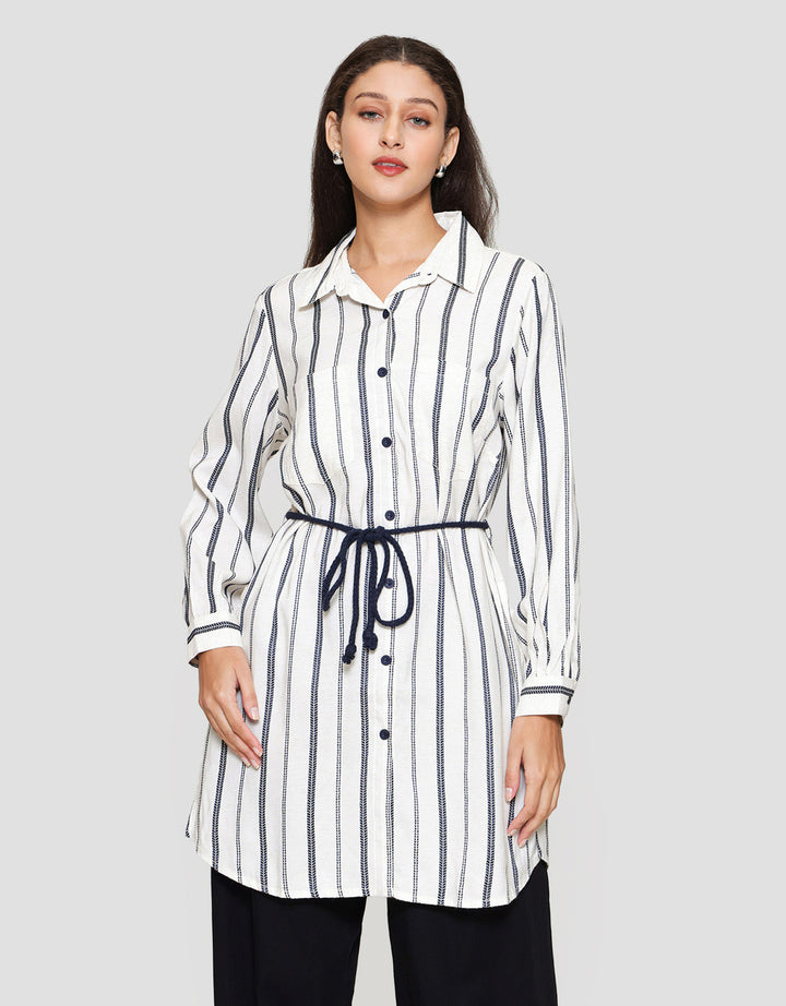 Expand Hazel Blouse Wanita