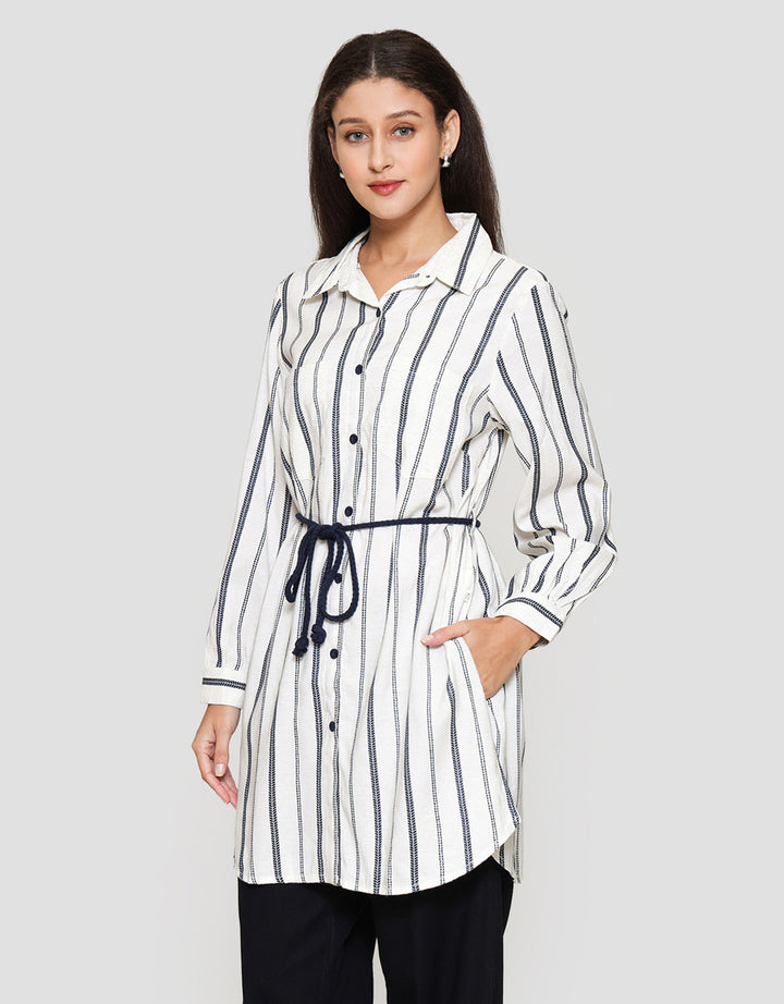 Expand Hazel Blouse Wanita