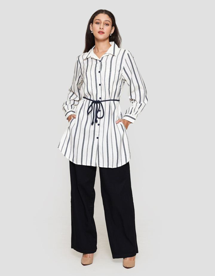 Expand Hazel Blouse Wanita