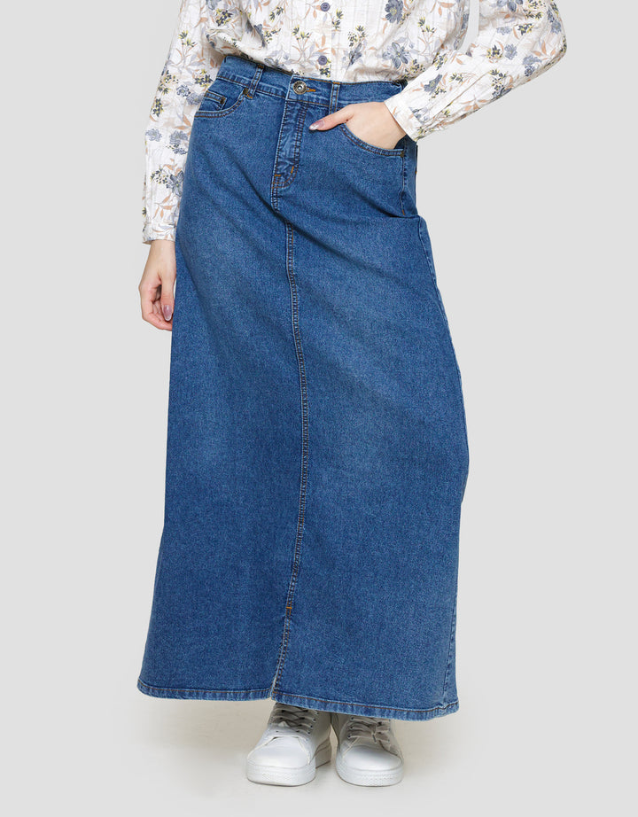 Expand Devila Rok Wanita