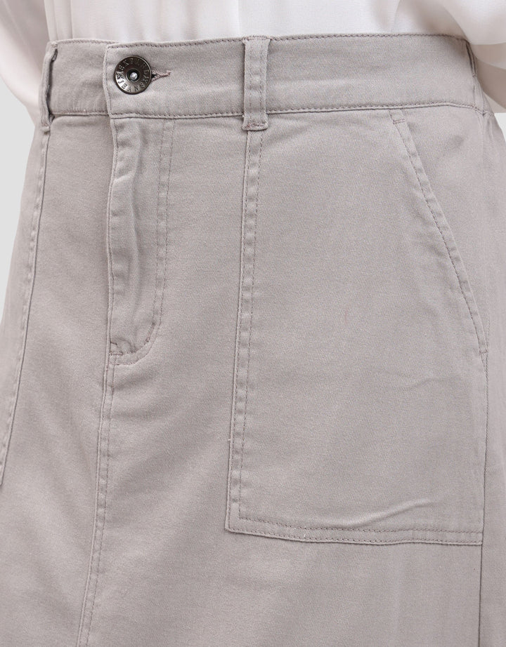 Expand Minna Rok Wanita