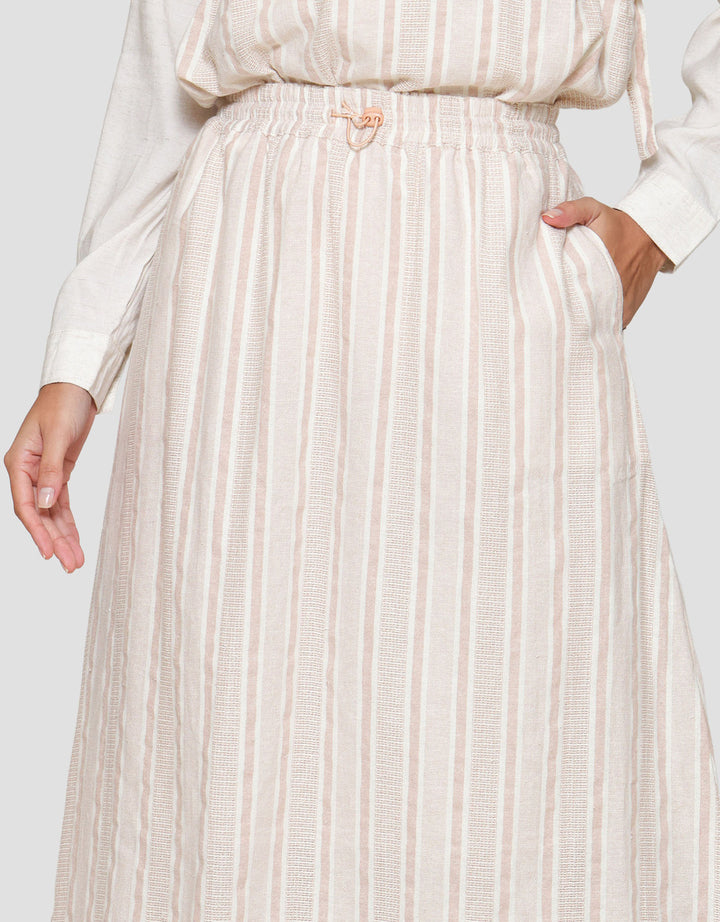 Exit  Naraya Rok Wanita