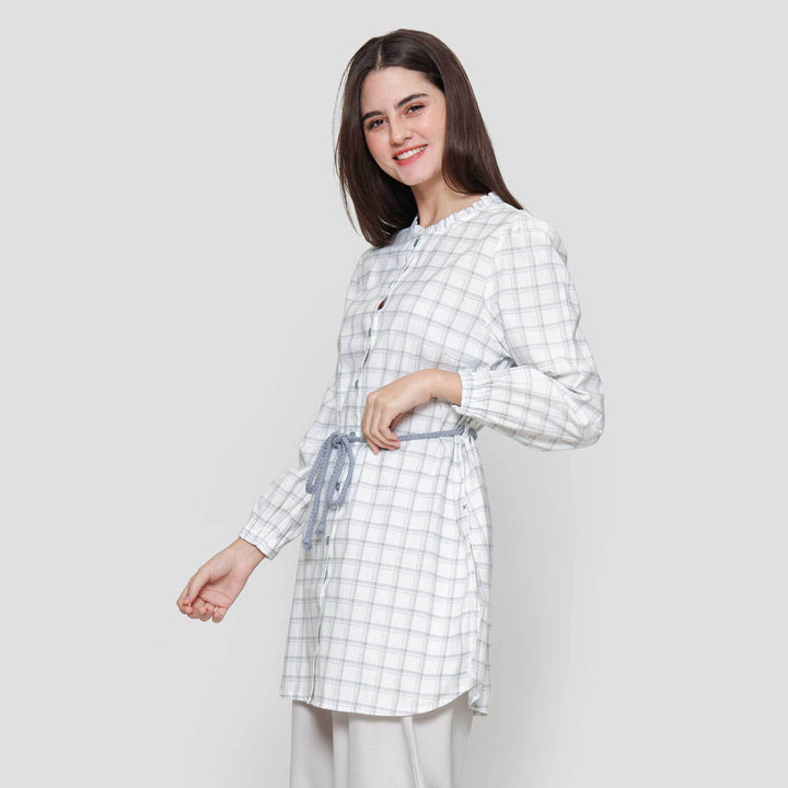 Expand Belle Blouse Wanita