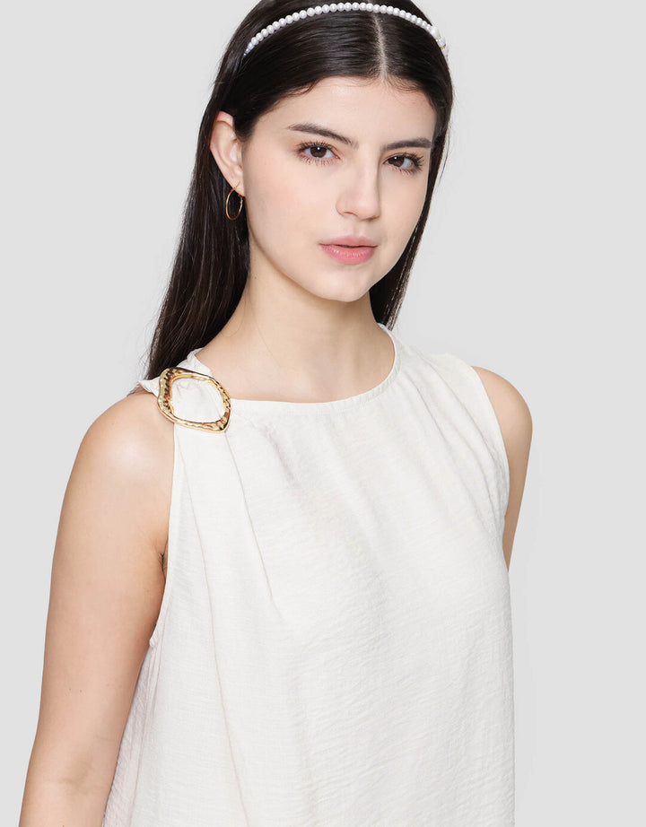 ZES Sleeveless With Gold Buckle On Shoulder Blouse Wanita MPRWT011