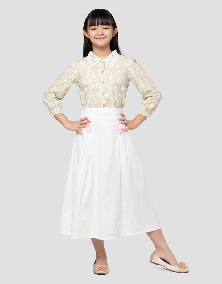 Exit Girls Nuri Rok Anak Perempuan