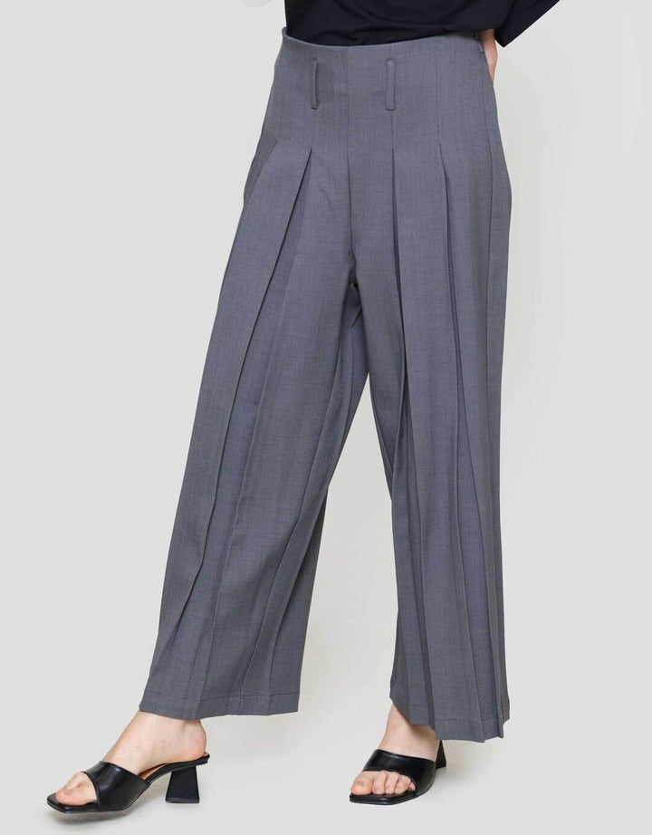 Nevada Wide Leg Pleats Celana Panjang Wanita