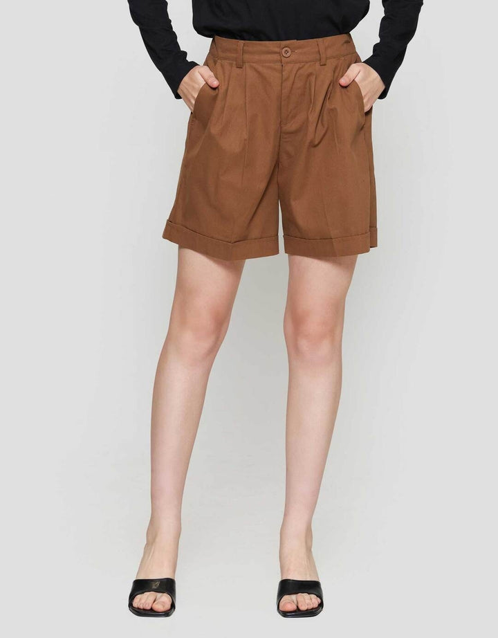 Nevada Woven Basic Pleats Celana Pendek Wanita