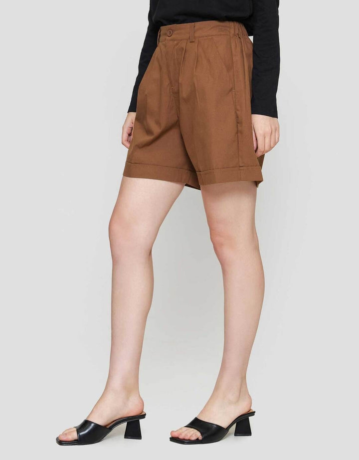 Nevada Woven Basic Pleats Celana Pendek Wanita