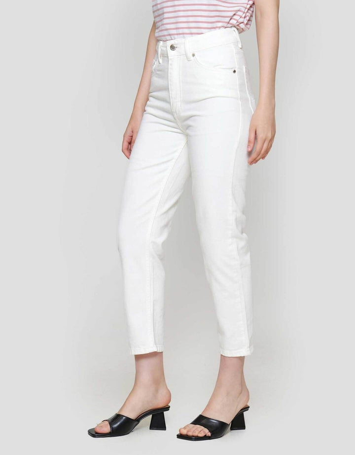 Nevada Comfort Fit Celana Denim Wanita