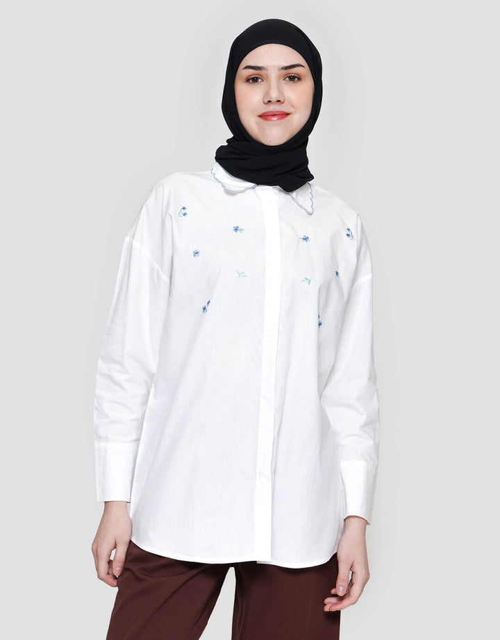 Annisa With Floral Embro Detailed Kemeja Wanita