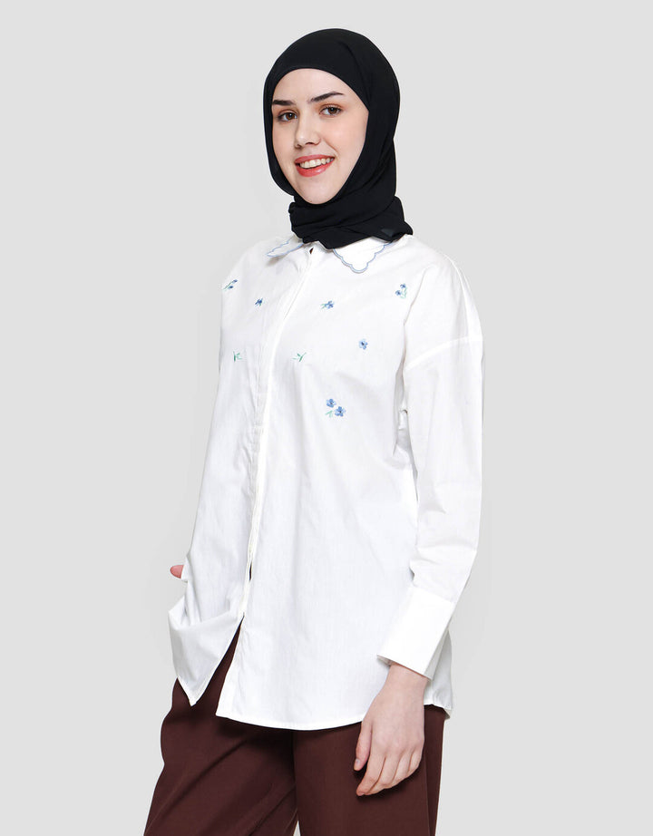 Annisa With Floral Embro Detailed Kemeja Wanita