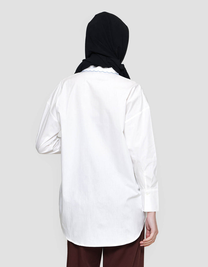 Annisa With Floral Embro Detailed Kemeja Wanita