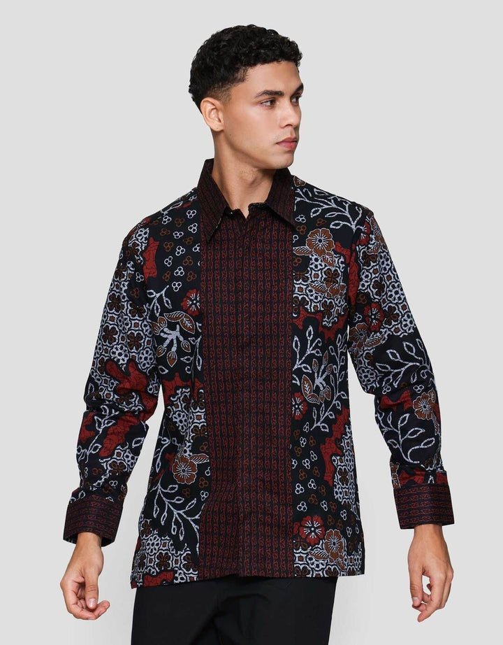 Arjuna Weda Body Fit Semanggi Sekar Jagad Kemeja Batik Pria