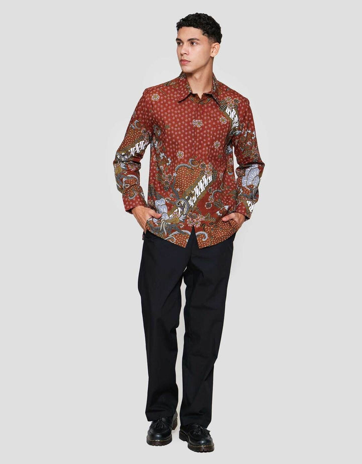 Arjuna Weda Body Fit Sawat Mega Kemeja Batik Pria