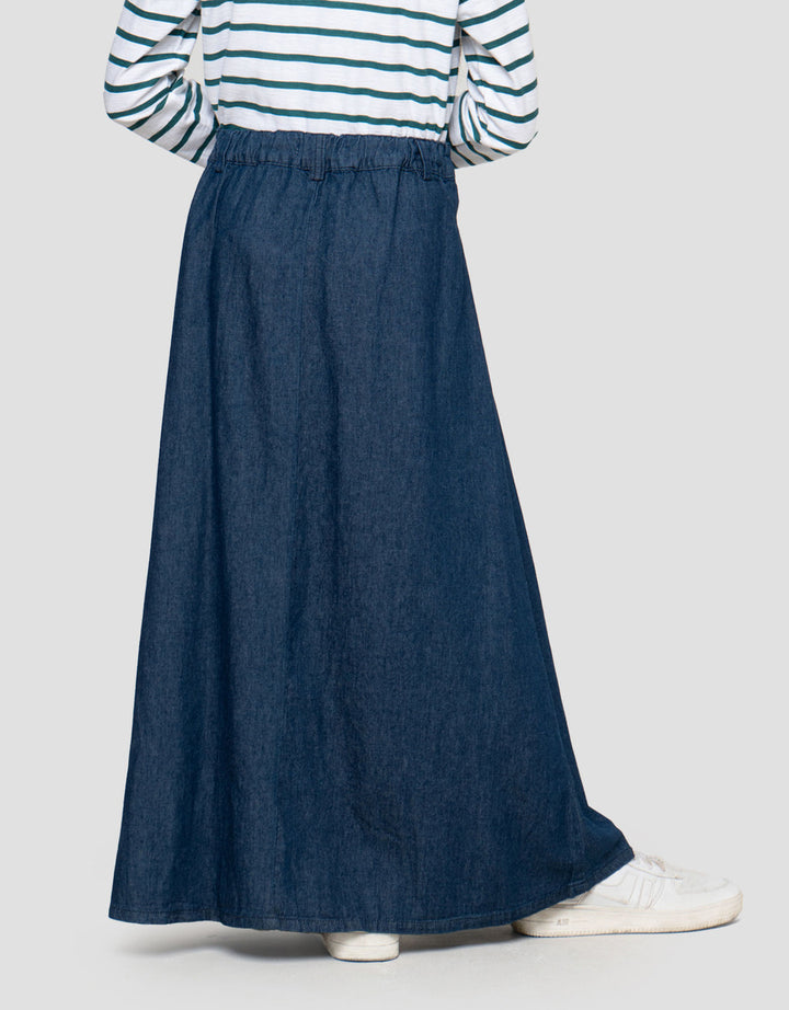 Exit Girls Melva Rok Anak Perempuan