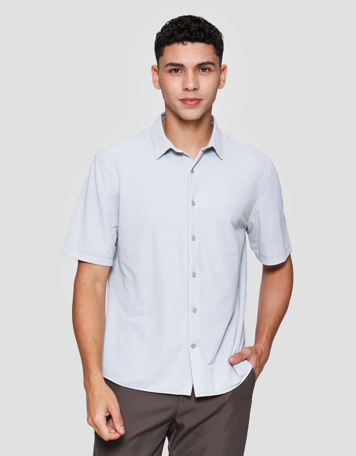 Suko Kemeja Lengan Pendek Bahan Elastis Struktur Pria