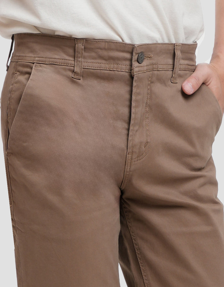 Lois Celana Chinos Pria