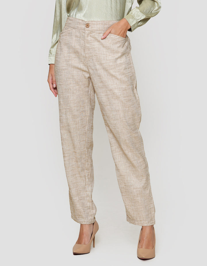 Expand Gisya Celana Wanita