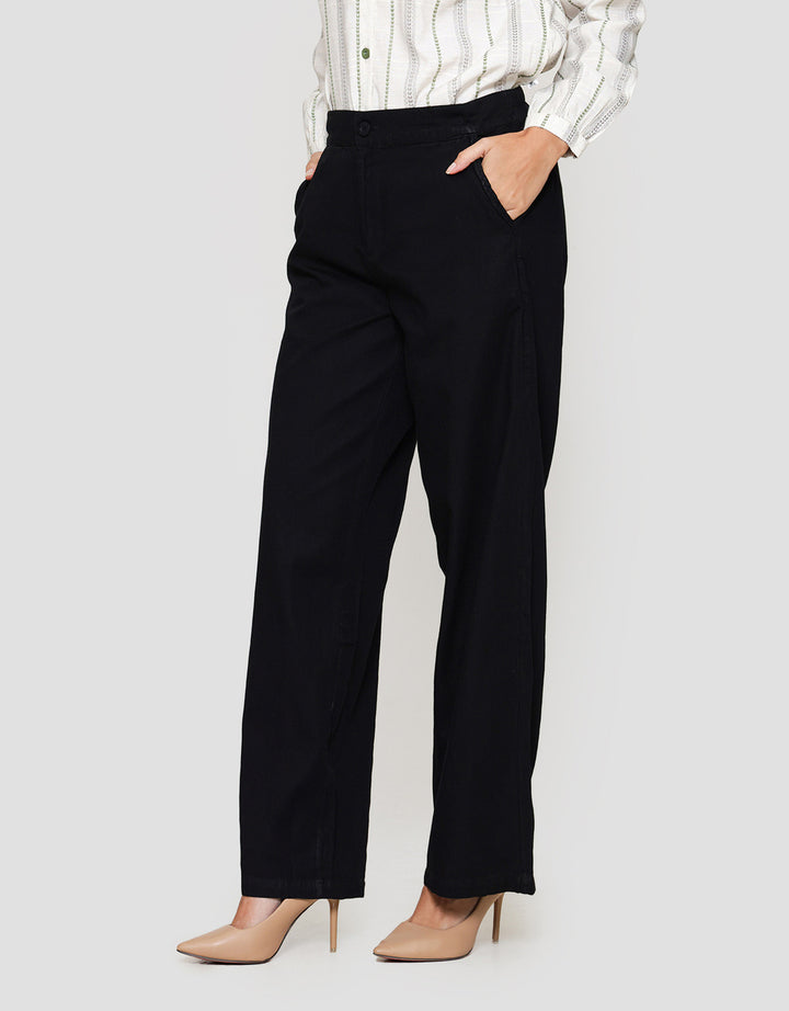 Expand Mizeta Celana Wanita