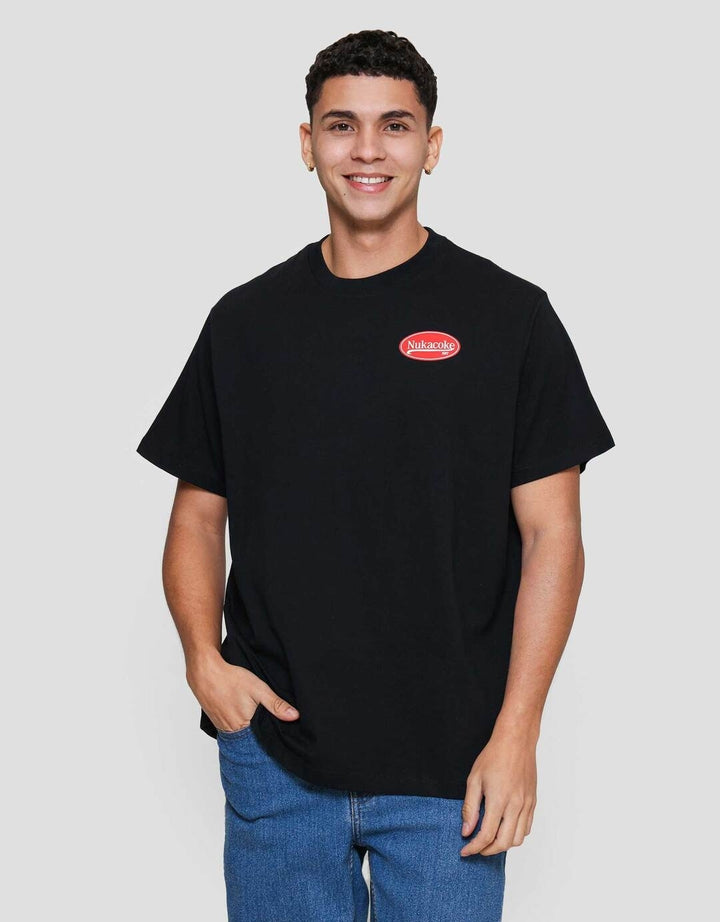 Aos Rockstar Concept Retro Space Diner Nukacoke Kaos Pria