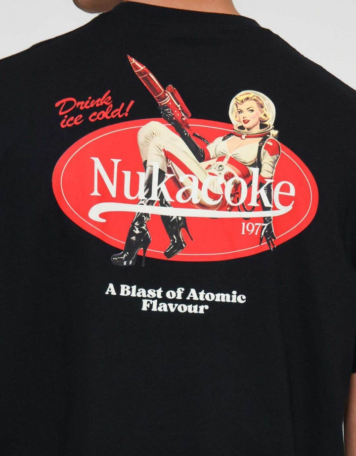 Aos Rockstar Concept Retro Space Diner Nukacoke Kaos Pria