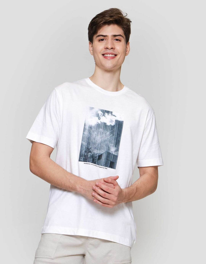 Cole Graphic Dtf Architecture Kaos Lengan Pendek Pria