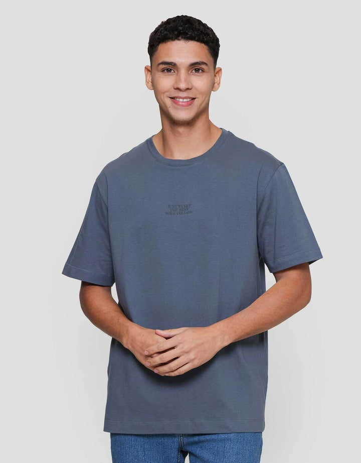 Cole Graphic Back Print Just Start Kaos Pria