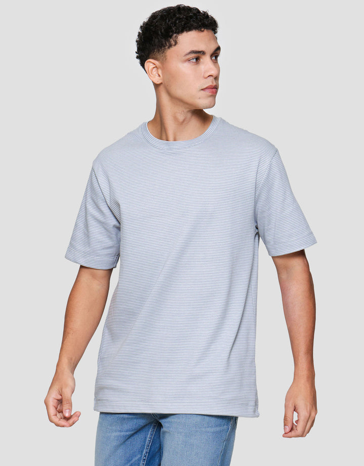 Cole Pin Stripes Kaos Pria