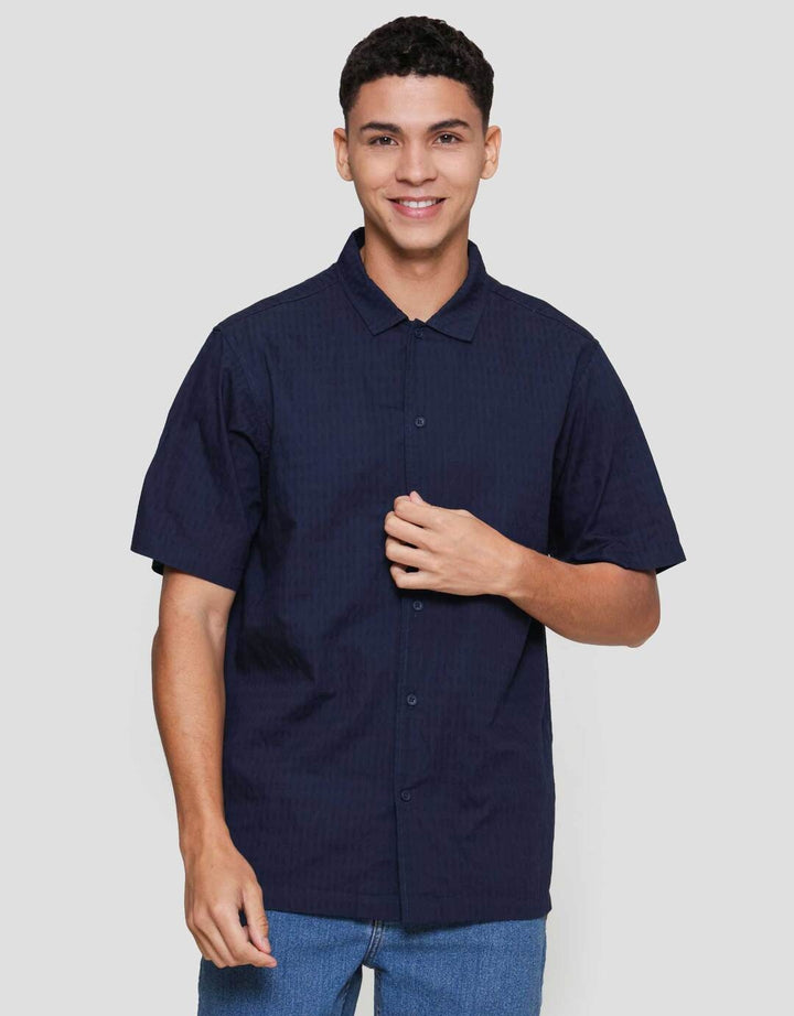 Cole Dobbie Texture Kemeja Pria