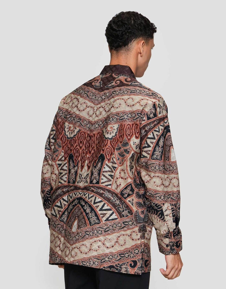 Arjuna Weda Reg Fit Batik Mega Mendung Kemeja Batik Pria