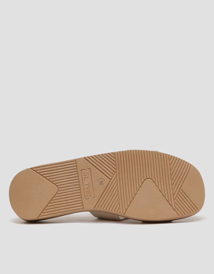 St. Yves Buckles Sandal Slipper Wanita