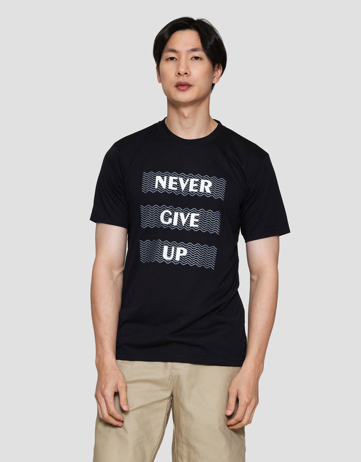 MxM Nevada Print Never Give Up Kaos Lengan Pendek Pria