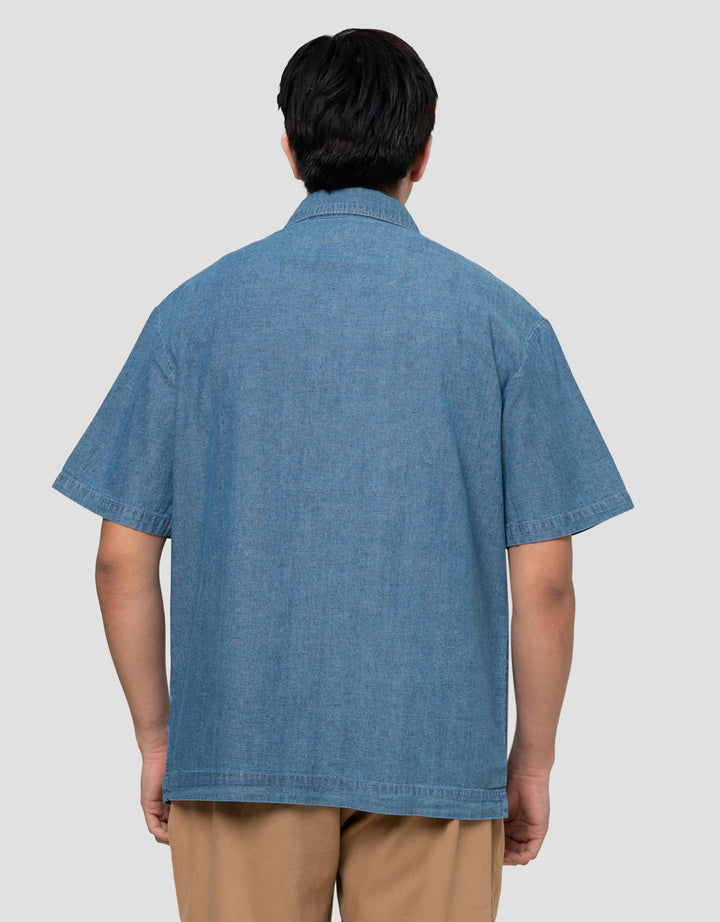 Nevada Plain Regular With Pocket Kemeja Denim Pria