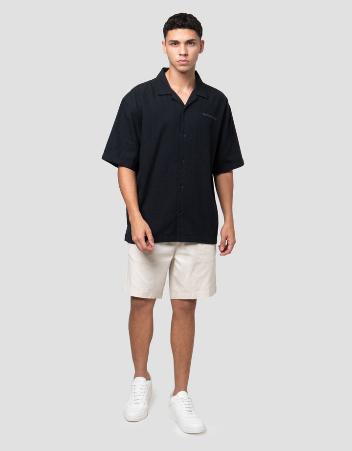 Nevada Boxy Fit Camp Collar With Bordir Style Kemeja Pria