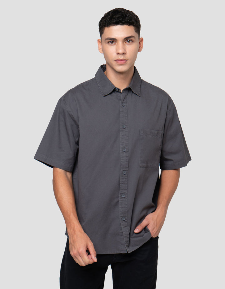 Nevada Plain Basic Twill Bio Wash Regular Fit Kemeja Pria