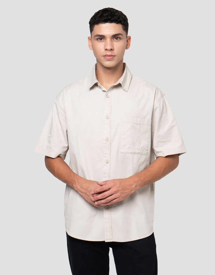 Nevada Plain Basic Twill Bio Wash Regular Fit Kemeja Pria