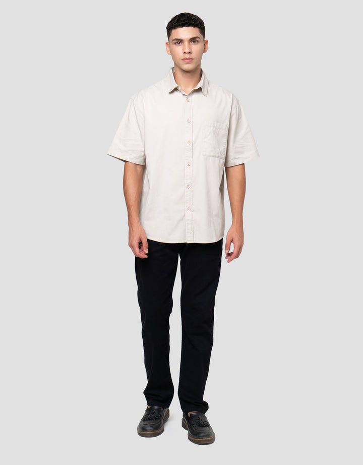 Nevada Plain Basic Twill Bio Wash Regular Fit Kemeja Pria