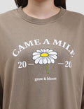 MXM NEVADA BUNGA CAME A MILE SWEATER WANITA
