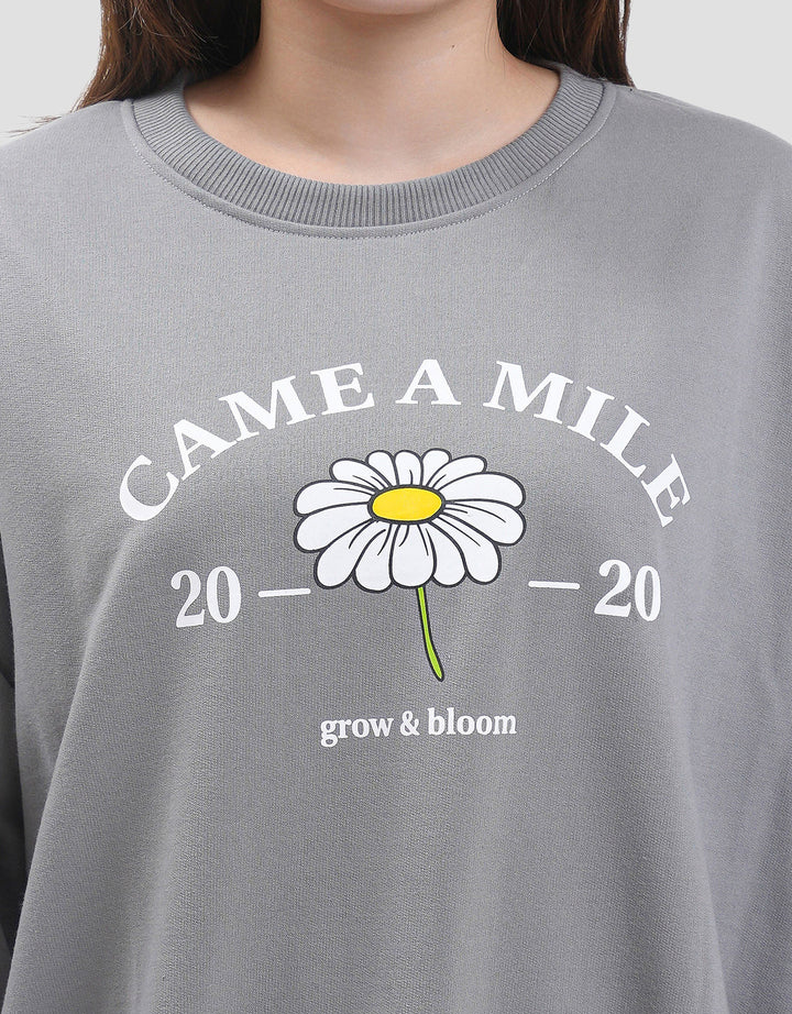 MXM NEVADA BUNGA CAME A MILE SWEATER WANITA
