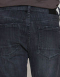 Nevada Spray Washed Tapered Fit Celana Denim pria