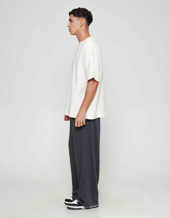 ZES Front Cut And Sewn Oversize Fit Hunter Kaos Pria HUNTER