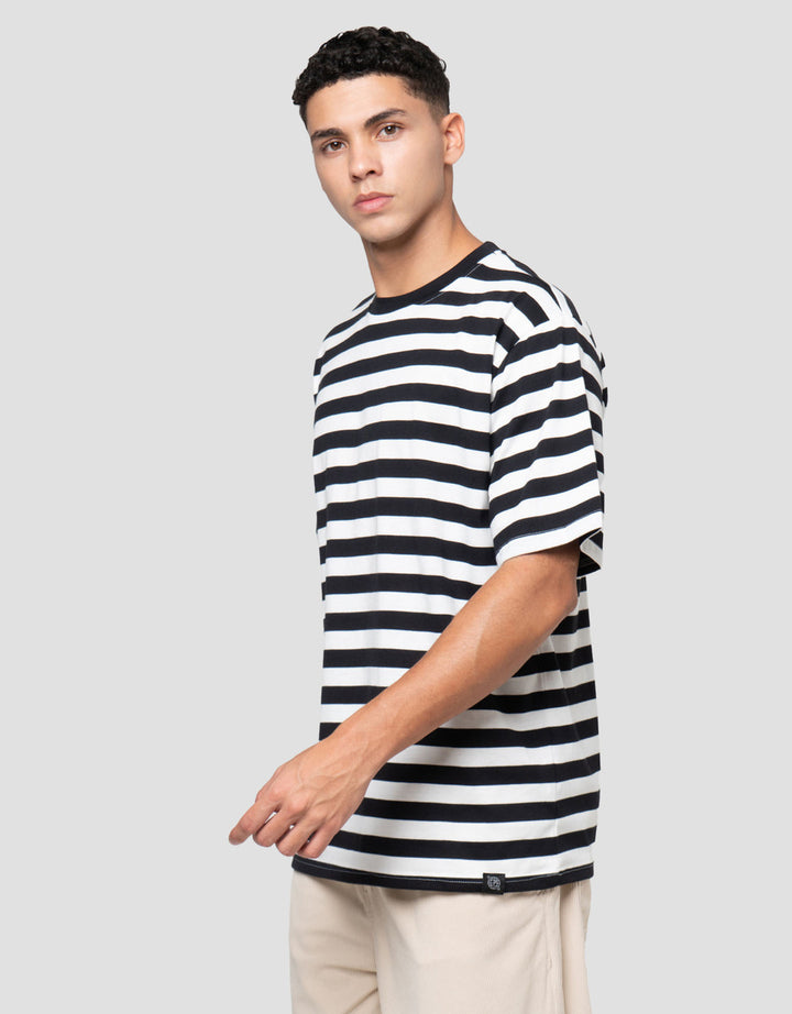 Nevada Stripe Small Stripe Kaos Pria